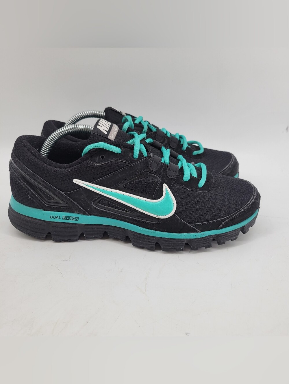 Nike Women's Dual Fusion ST 2 running shoes in black and bright turquoise Size10